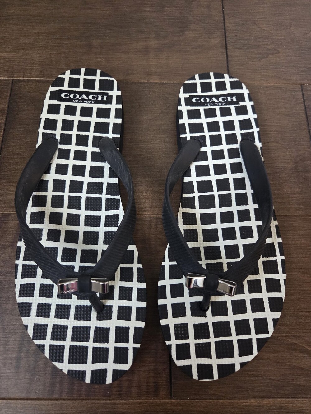 Coach Flip Flops Sz.7